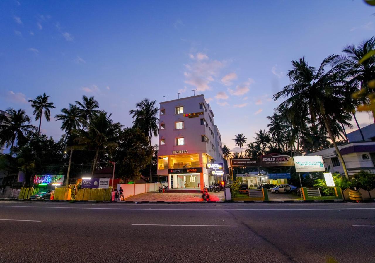 Hotel Luxe Vue - Premium Thiruvananthapuram Esterno foto